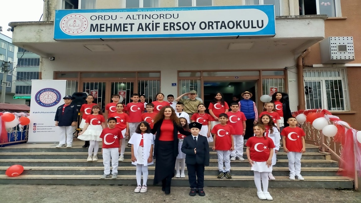 23 Nisan Ulusal Egemenlik ve Çocuk Bayramımız Coşkuyla Kutlandı